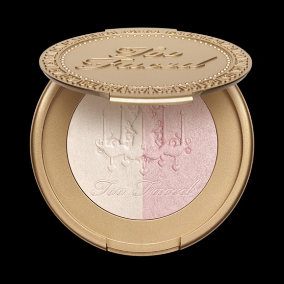 TOO FACED ONE HOT MAMA MAKEUP SET - Picture 4 of 5